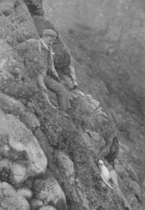 A Hirta’s inhabitant hunting birds on the cliffs, 1898
